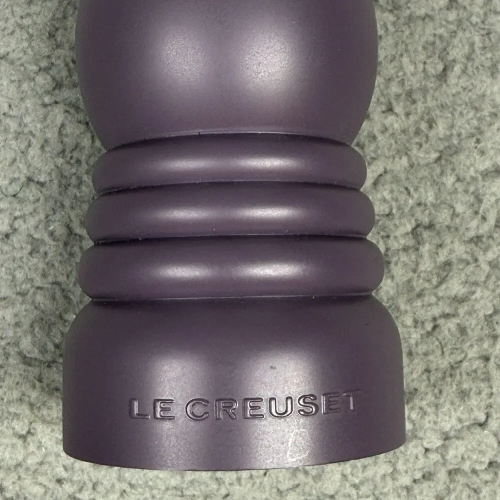 Le Creuset Pepper Mill Matte Amethyst Purple 8' Ceramic Grinder NWT Kitchen Tool